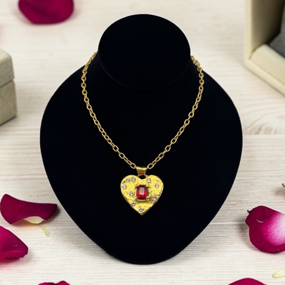 Mondo Mondo Super Heart Gold Pendant Necklace | Red Glass Crystal | 14.5”